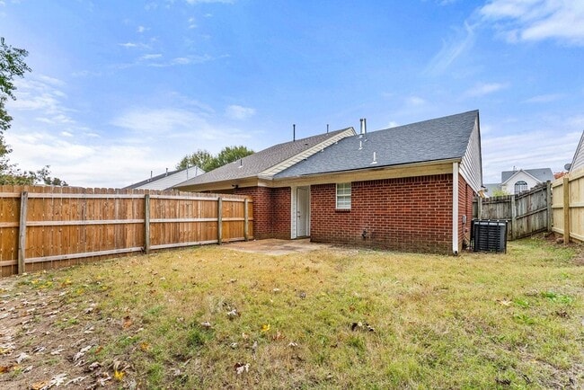 Building Photo - 7016 S Estacada Way