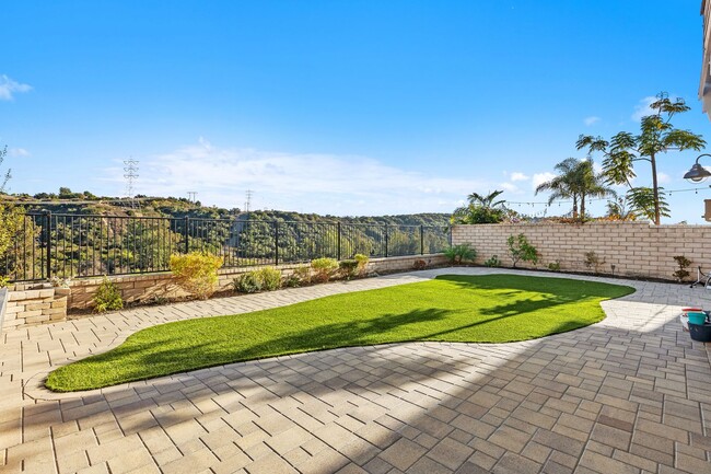 Building Photo - Beautiful 5 bedroom home in Heart of Carmel Valley