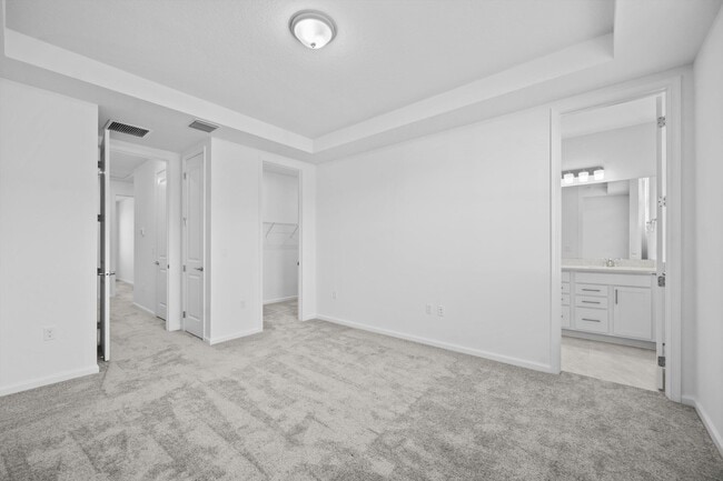 Building Photo - 7638 SW Lucy Ln