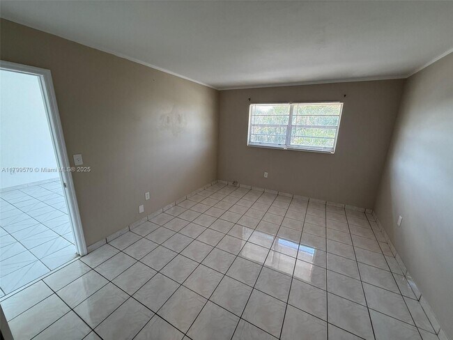 Building Photo - 17101 NW 57th Ave