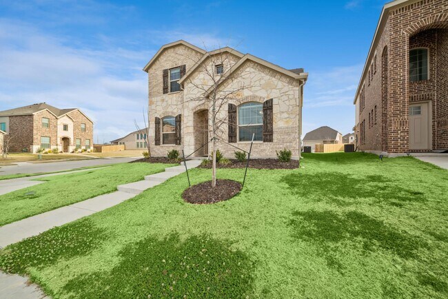 Building Photo - 10040 Thornapple Rd