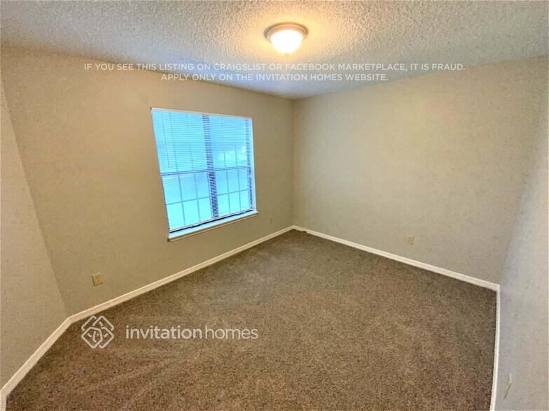 Building Photo - 12660 Beaubien Rd