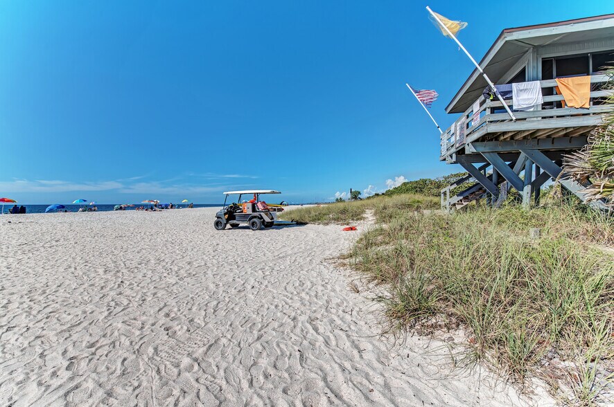 Building Photo - 419 Ibiza Loop