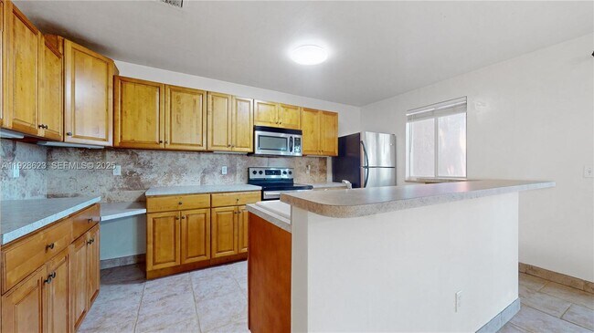 Building Photo - 15755 SW 92nd Ave