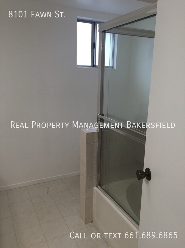 Building Photo - 8101 Fawn St