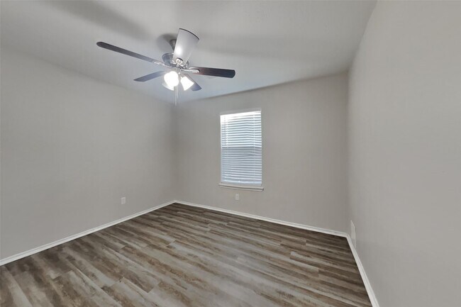 Building Photo - 4102 Sand Ripple Ln