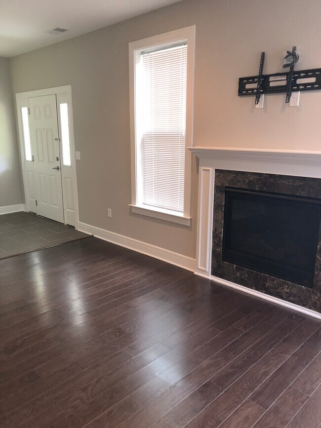 Interior Photo - The Apartments At Weatherby