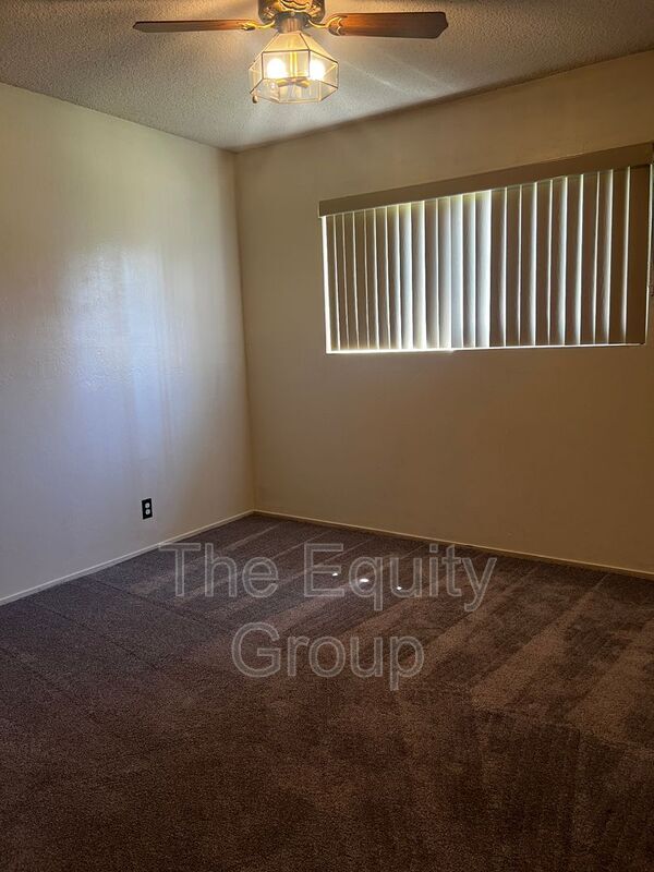 Building Photo - 1065 Lassen Dr