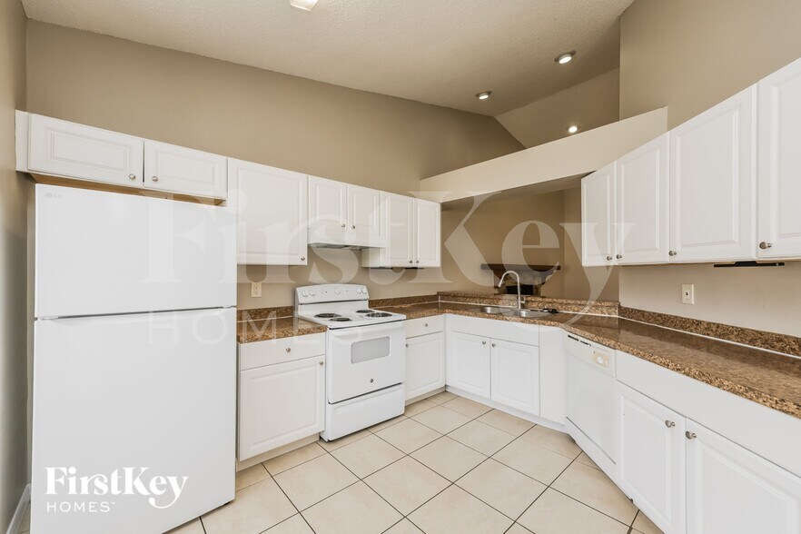 Building Photo - 4718 Westwind Dr