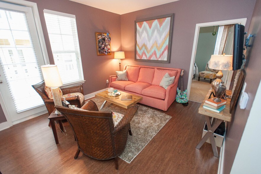 Jackson Walk & High Point Apartments 102 Jackson Walk Plz Jackson TN