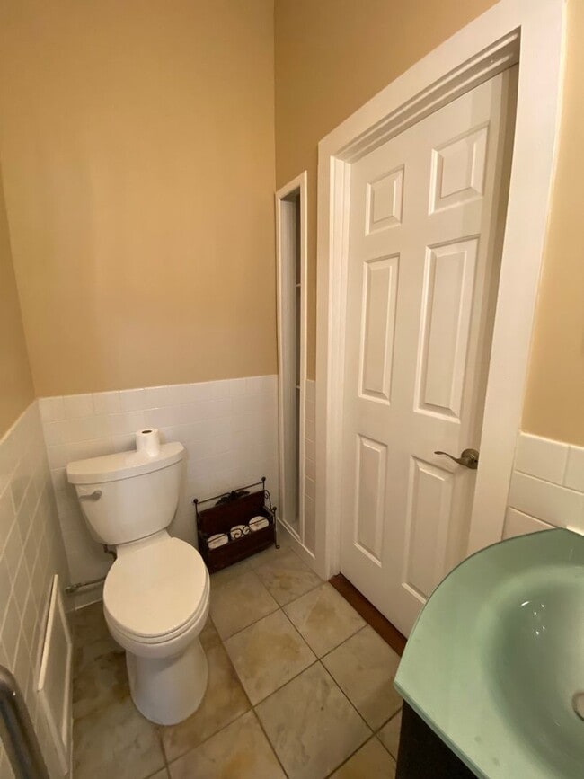 Building Photo - Black Mountain - Home Apartment, North Fork Rd, Utilities included