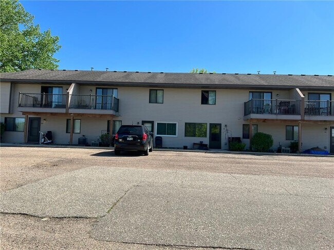 Primary Photo - 1625 Stieger Lake Ln