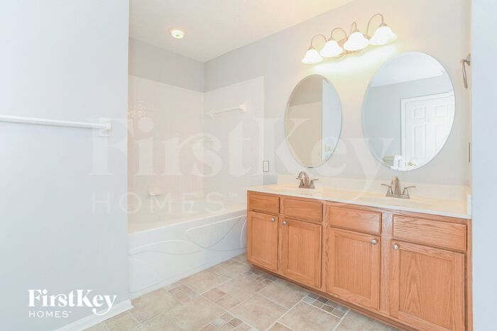 Building Photo - 6278 Maple Grove