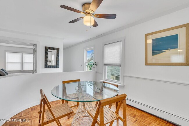 Building Photo - 1227 Bay Ave