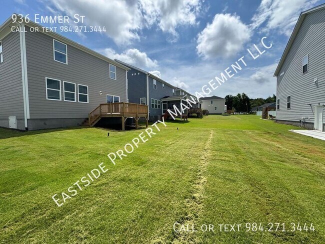 Building Photo - 936 Emmer St