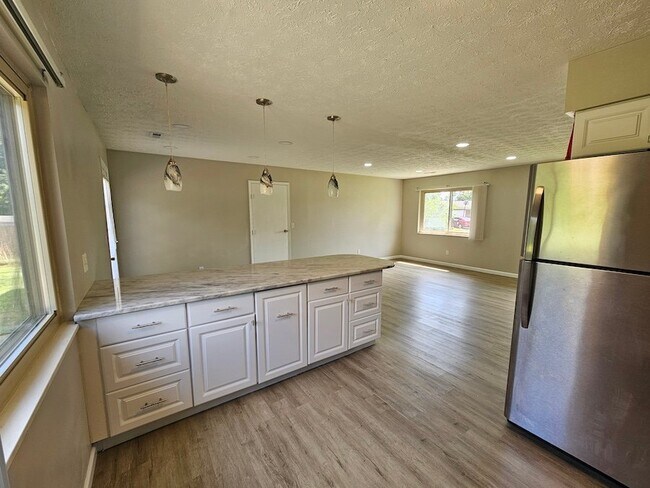 Building Photo - 7779 Cedar Wood Cir