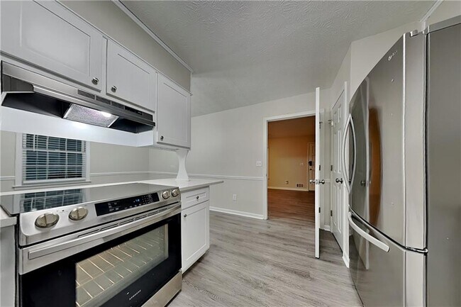 Building Photo - 2210 Grayfield Dr