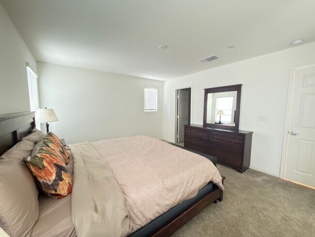 Building Photo - Fully Furnished Home in Inspirada