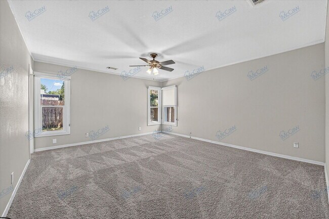 Building Photo - 4727 Wateka Dr