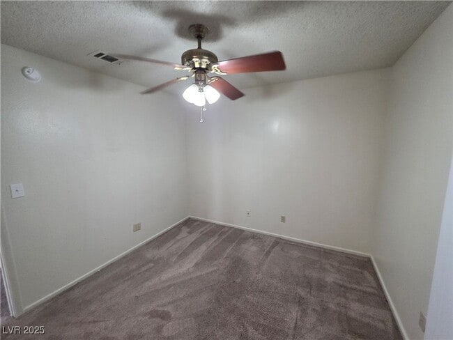 Building Photo - 321 S Bent Creek Dr