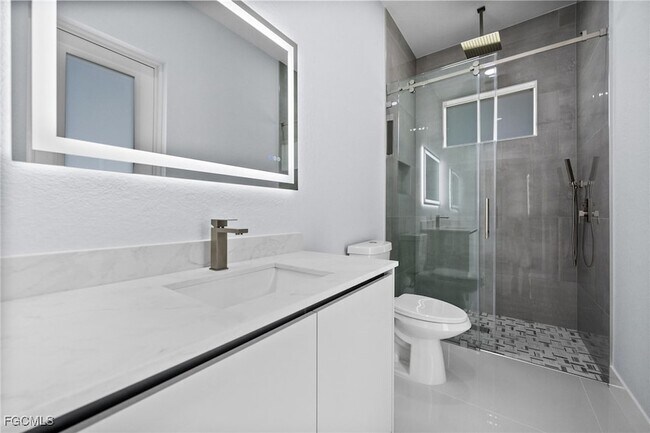 Building Photo - 3990 27th Ave NE