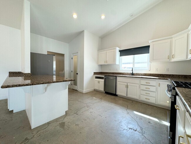 Building Photo - COMING SOON!!! 4 Bedroom / 2 Bath House with Solar in Desert Hot Springs!