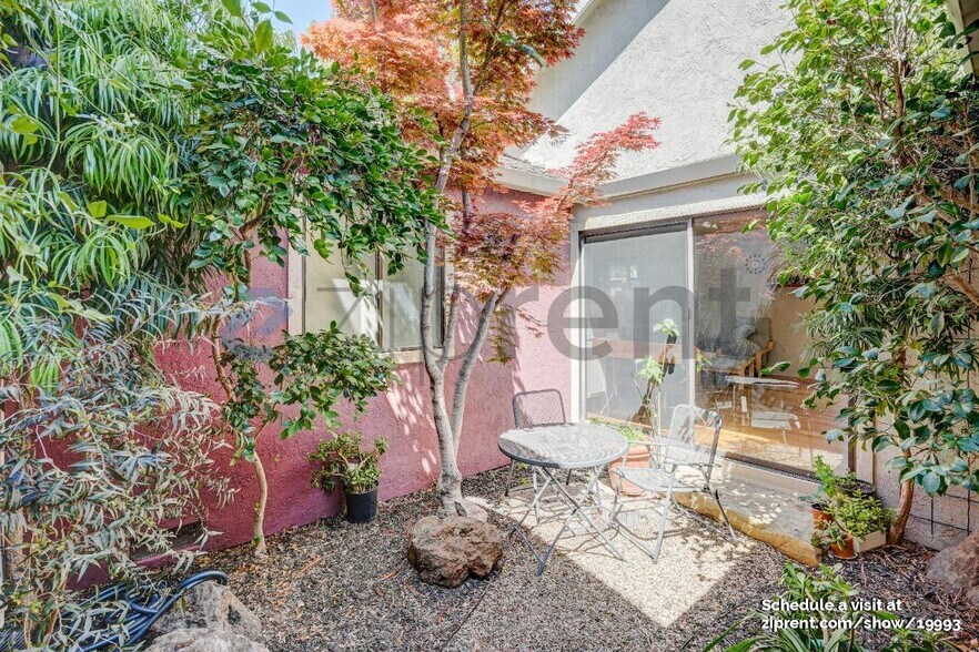 Building Photo - 1444 Cortez Ct