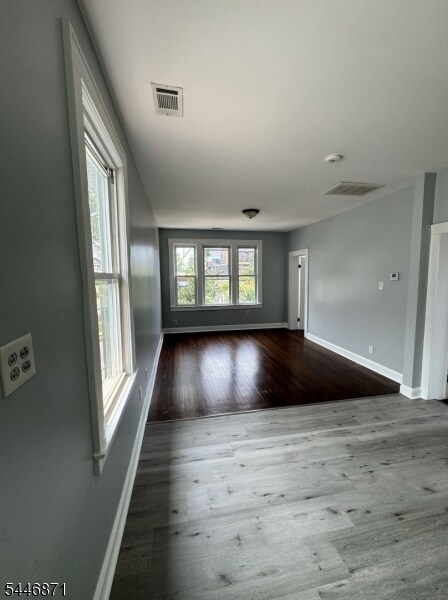 Building Photo - 105 W 17th St