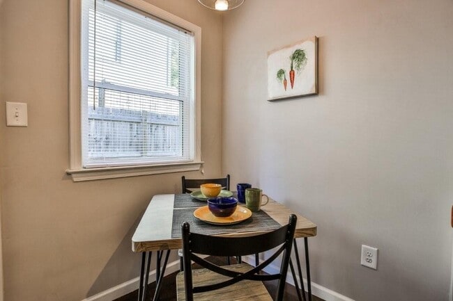 Building Photo - 455 Atlanta Ave SE