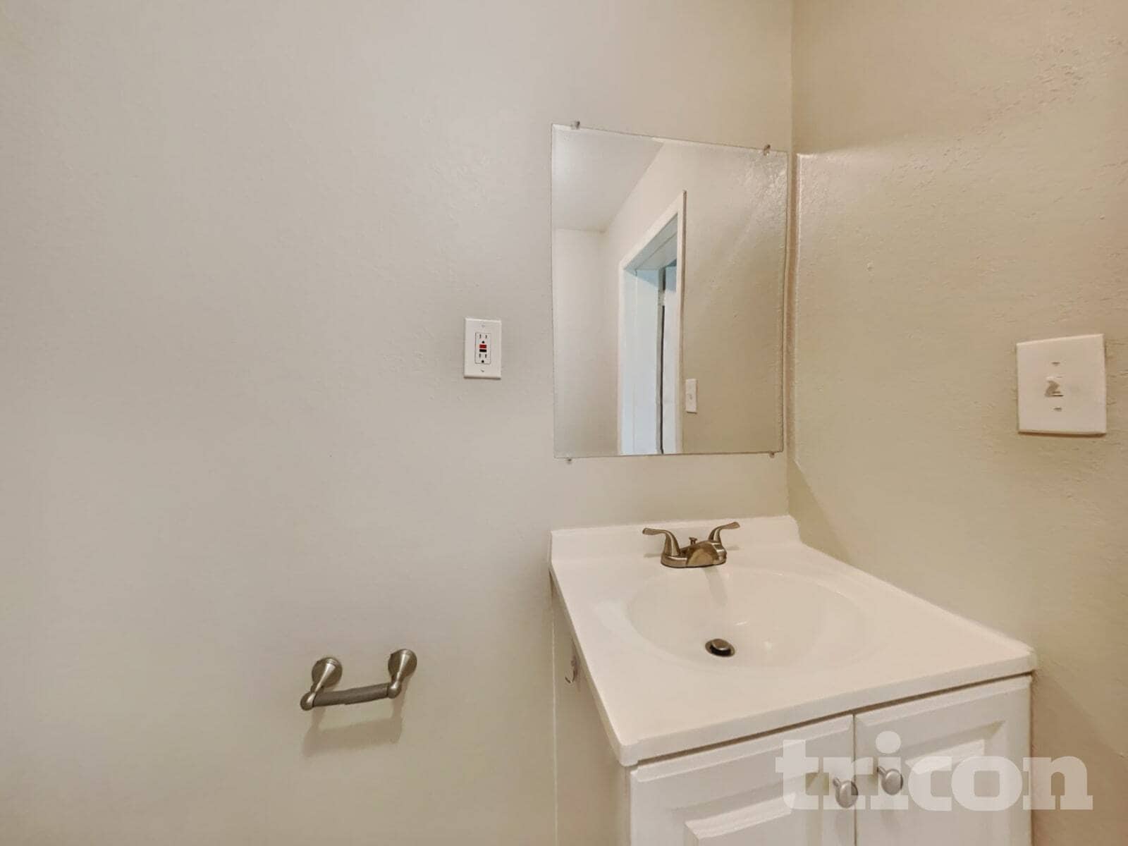 Building Photo - 1253 Jasmine Way