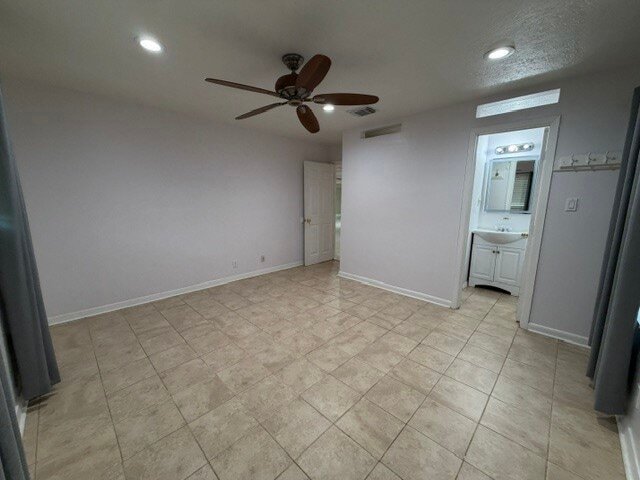 Building Photo - 402 Dunwick Ln