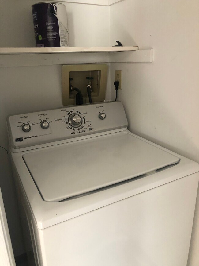 Building Photo - 7398 Eisenhower Dr