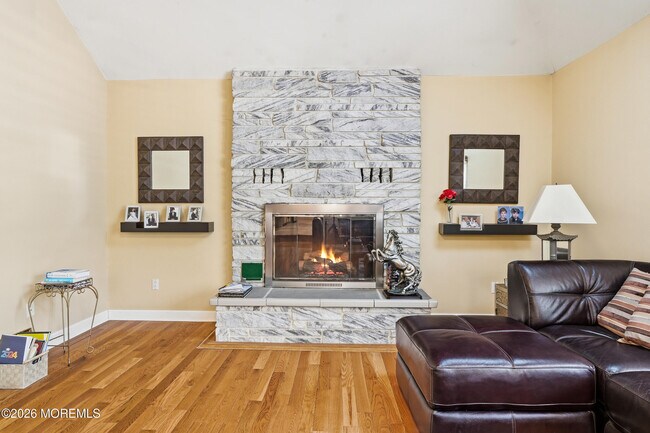 Building Photo - 14 Kastor Ln