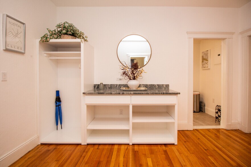 Building Photo - 461 Washington St