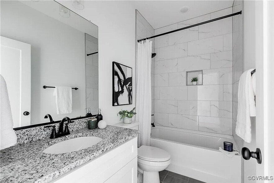 Building Photo - 3222 N St