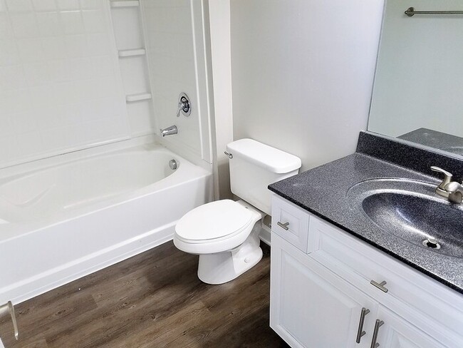 Building Photo - Legacy- 2 Bedroom, 2 Bathroom- 1075 sqft
