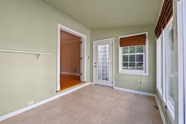 Building Photo - 181 Amazon Pl