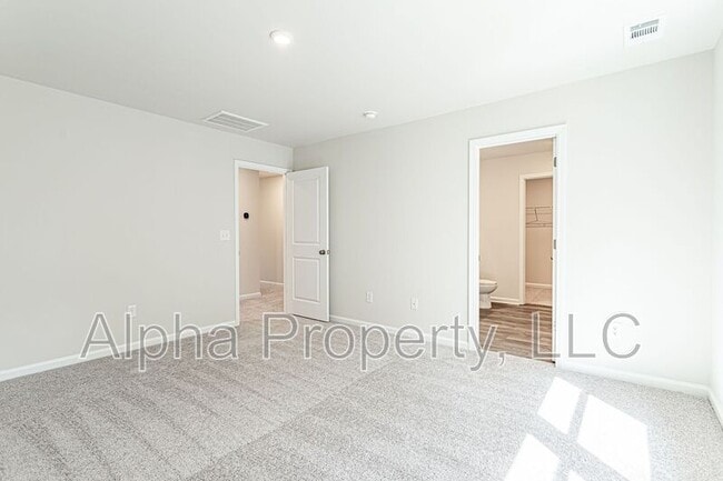 Building Photo - 4107 Garrison Ln