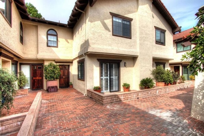 Building Photo - 2BD/3BA - Beautiful Gated Los Altos Condo with Detached Garage & Private Storage