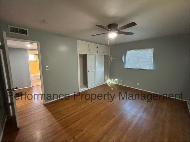 Building Photo - Cute 2 Bed/1 Bath Home in SW Bakersfield w/ RBP & $0 Deposit Option