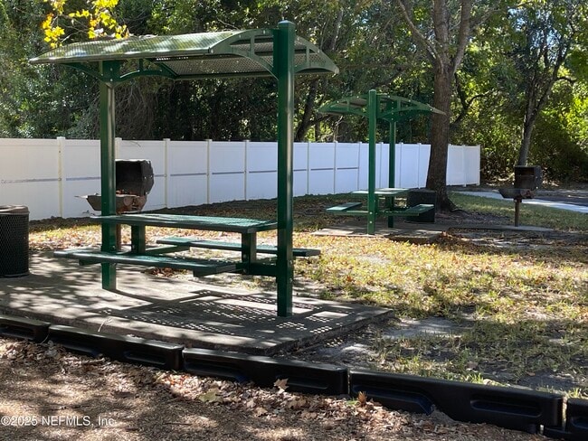 Building Photo - 6057 Maggies Cir