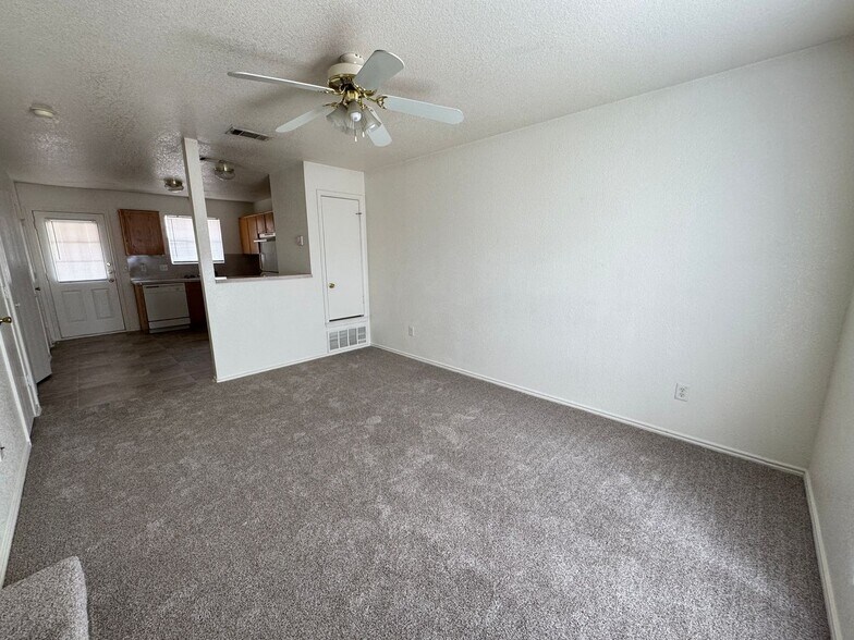 Building Photo - 4503 Jeff Scott Dr