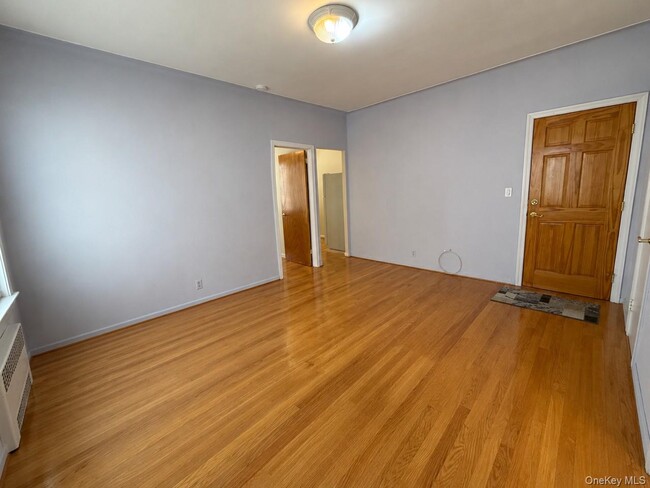 Building Photo - 1246 72nd St