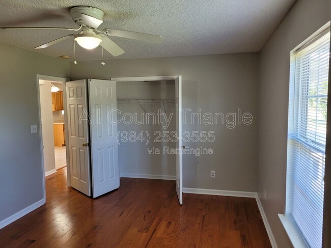 Building Photo - 111 Sunset Dr