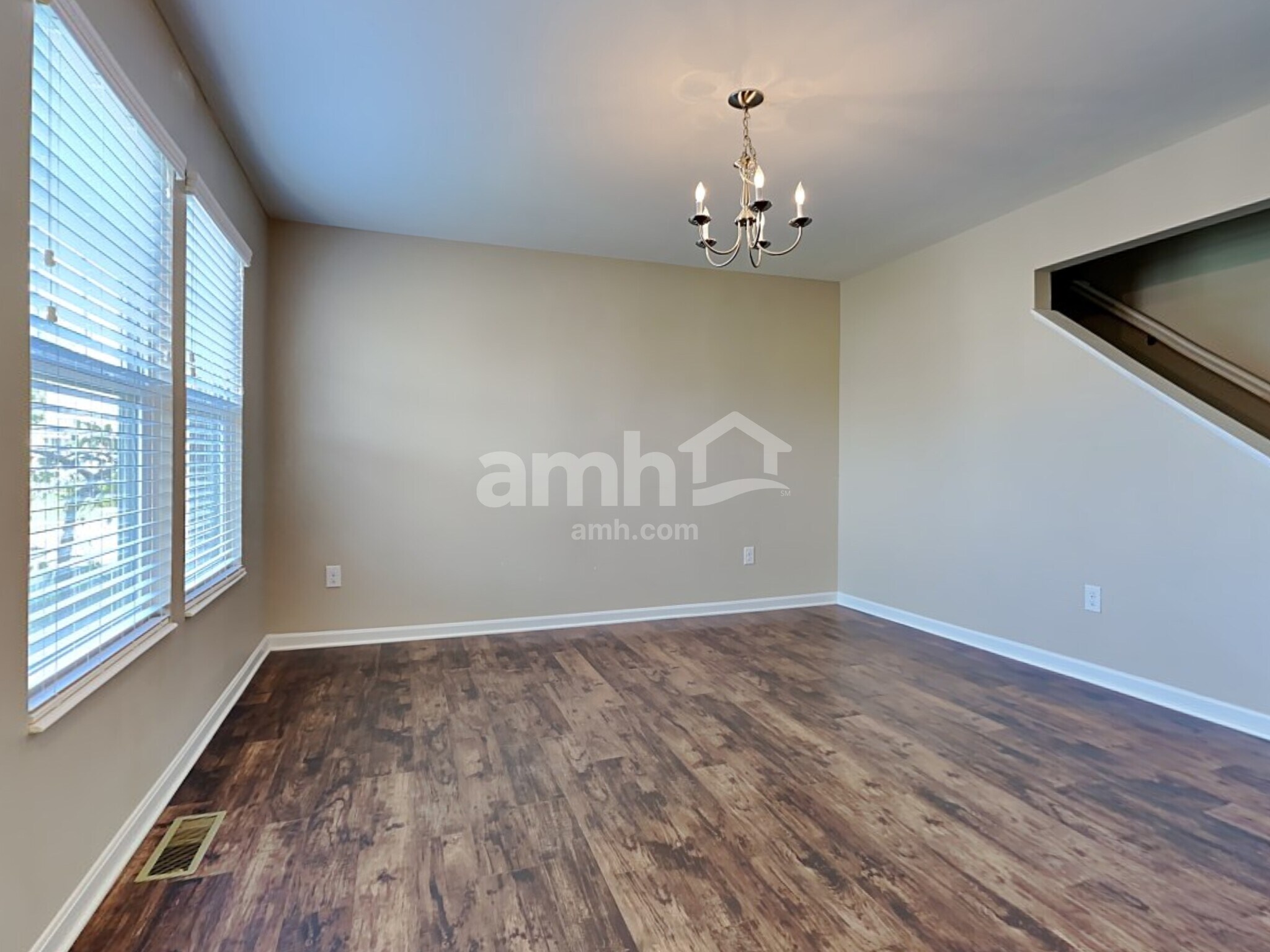 Building Photo - 5454 Windsor Ct
