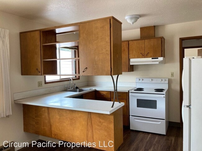 Building Photo - 2 br, 1 bath Apartment - 1925 NE 19th Ave.