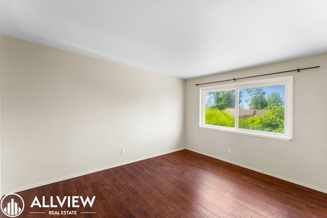 Building Photo - Coastal San Clemente Townhome with Brand New Flooring – Steps to the Beach!