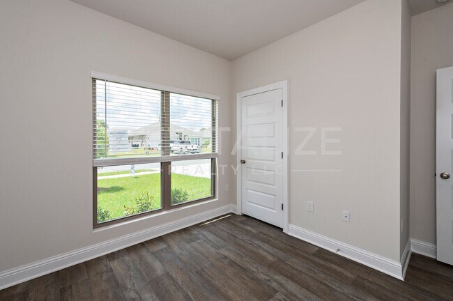 Building Photo - 14567 Dayton Cir