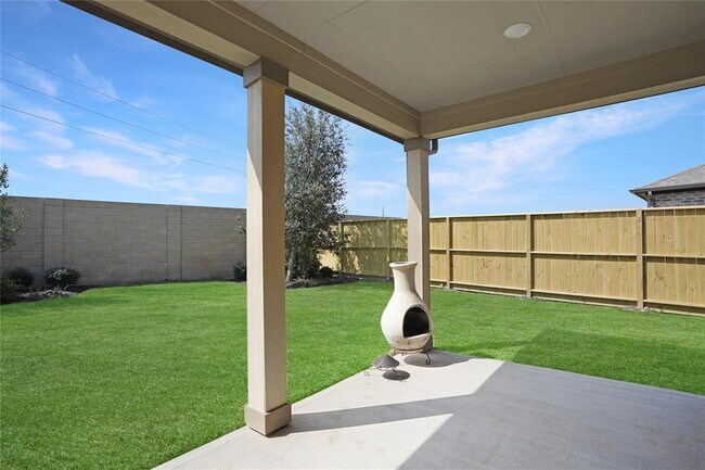 Building Photo - 2210 Thunderbolt Peak Dr