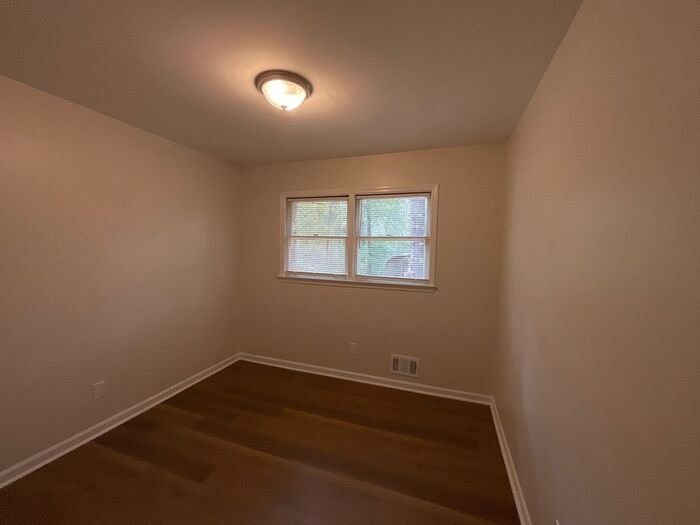 Building Photo - 3691 Idle Creek Dr